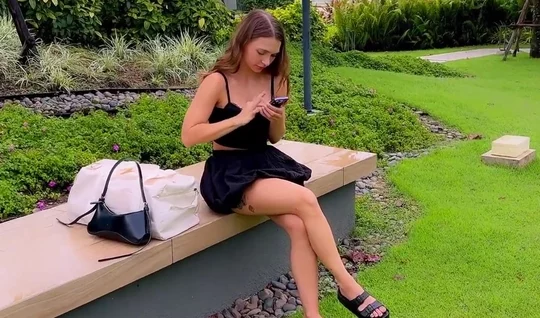 Орыс солдаттарының казармада жыныстық қатынасқа түскенін көріңіз